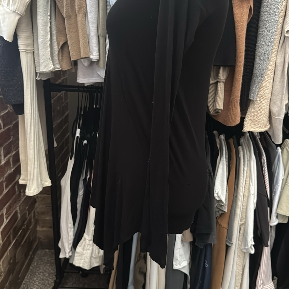 BCBGMAXAZRIA RIBBED TEE - Picture 4 of 7